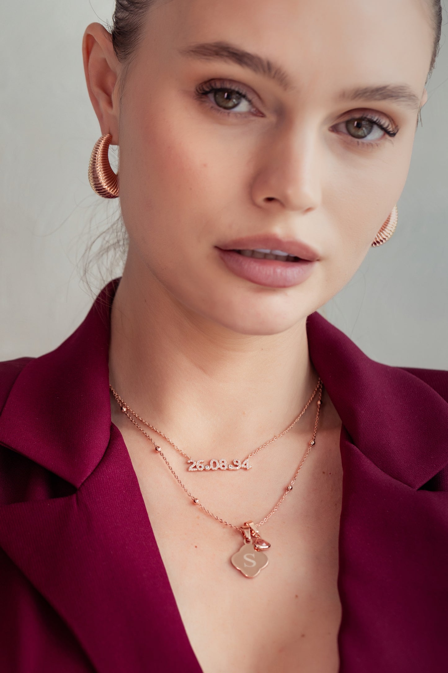 DATE NECKLACE