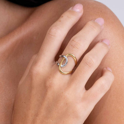 SWIRL RING