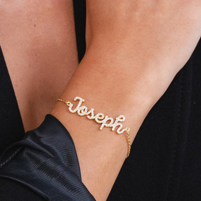 SCRIPT BRACELET (GOLD)