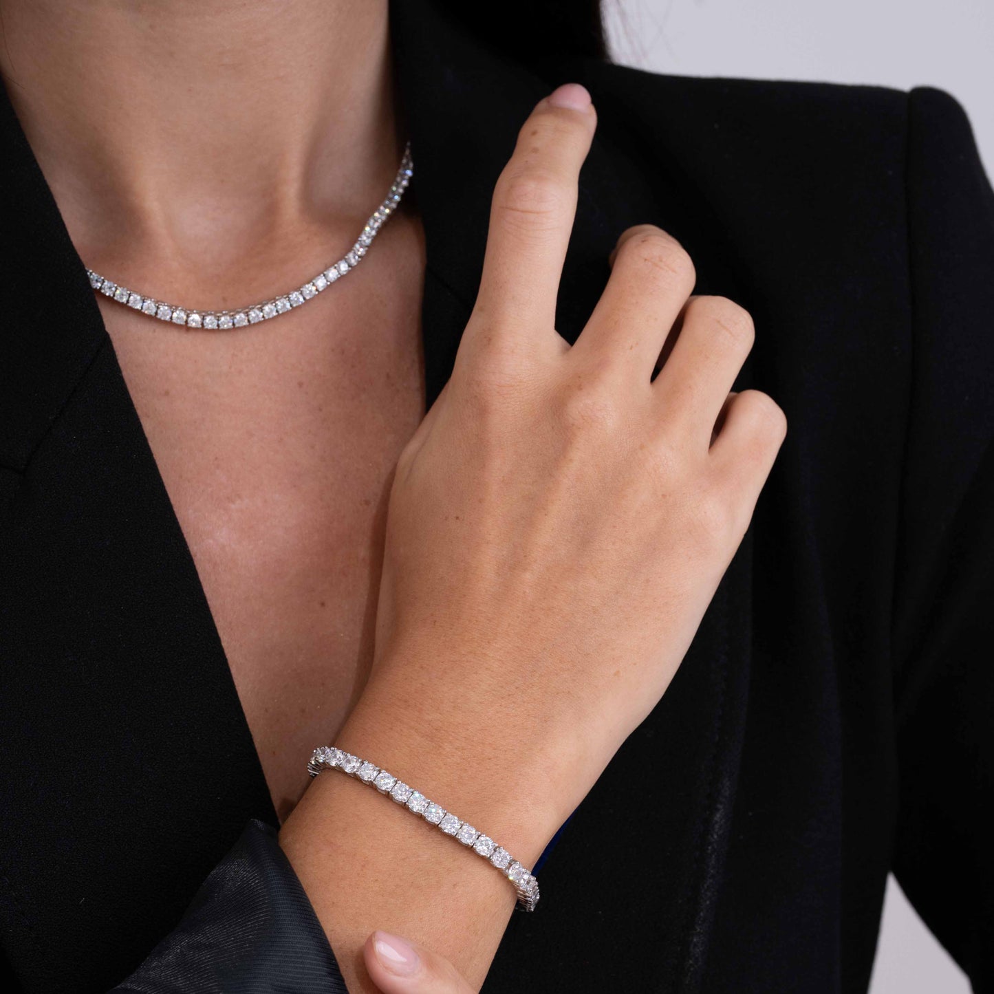 AMEILE NECKLACE